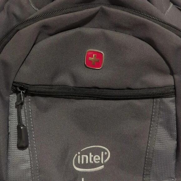 Gray Wenger Scan Smart Airflow TSA Friendly Backpack.  Holds 15” laptop/MacBook. - Picture 2 of 12